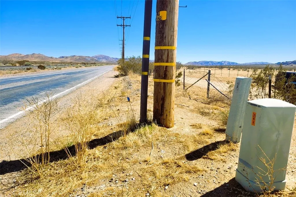 4 Quarry Road West Hills, CA 91307 - Photo 13 of 16