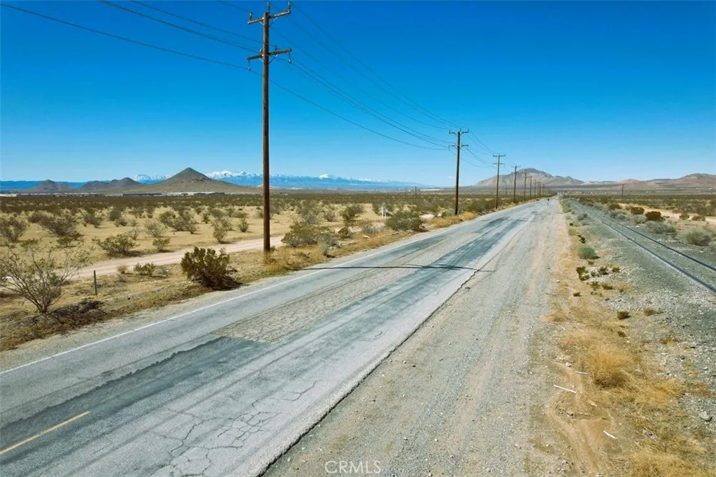 4 Quarry Road West Hills, CA 91307 - Photo 14 of 16 a view of a balcony with a ocean view