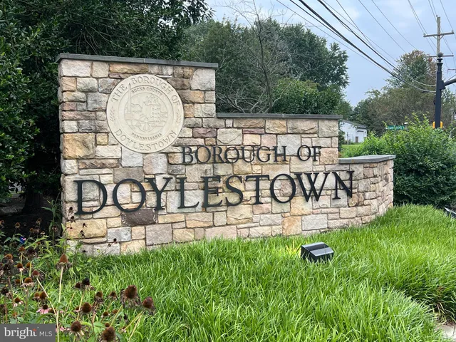 $460,000 | 1 Stacey Drive, Doylestown, PA 18901