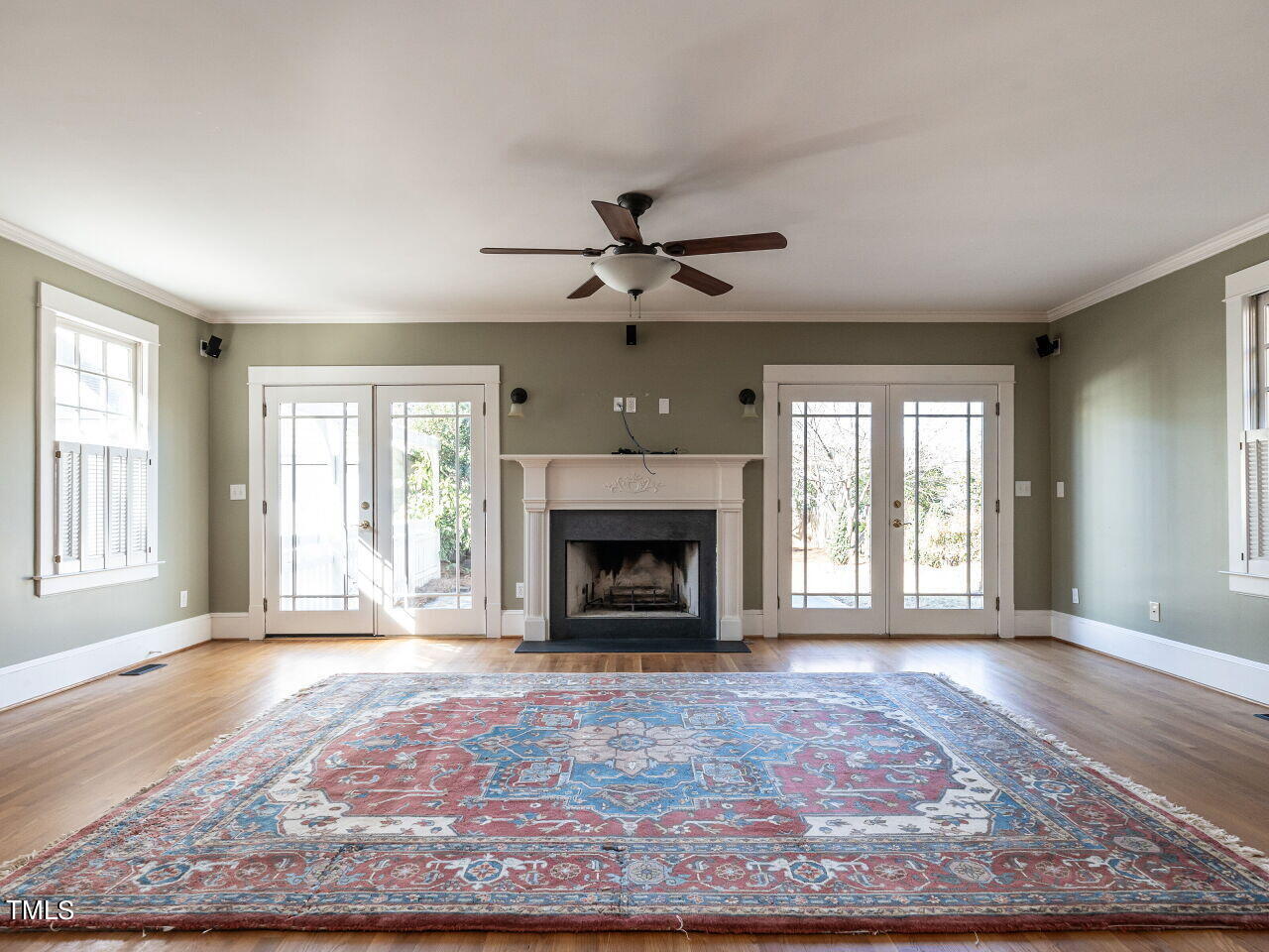 2113 St Marys Street Raleigh, NC 27608 - Photo 18 of 35 018-1280x960-family-room