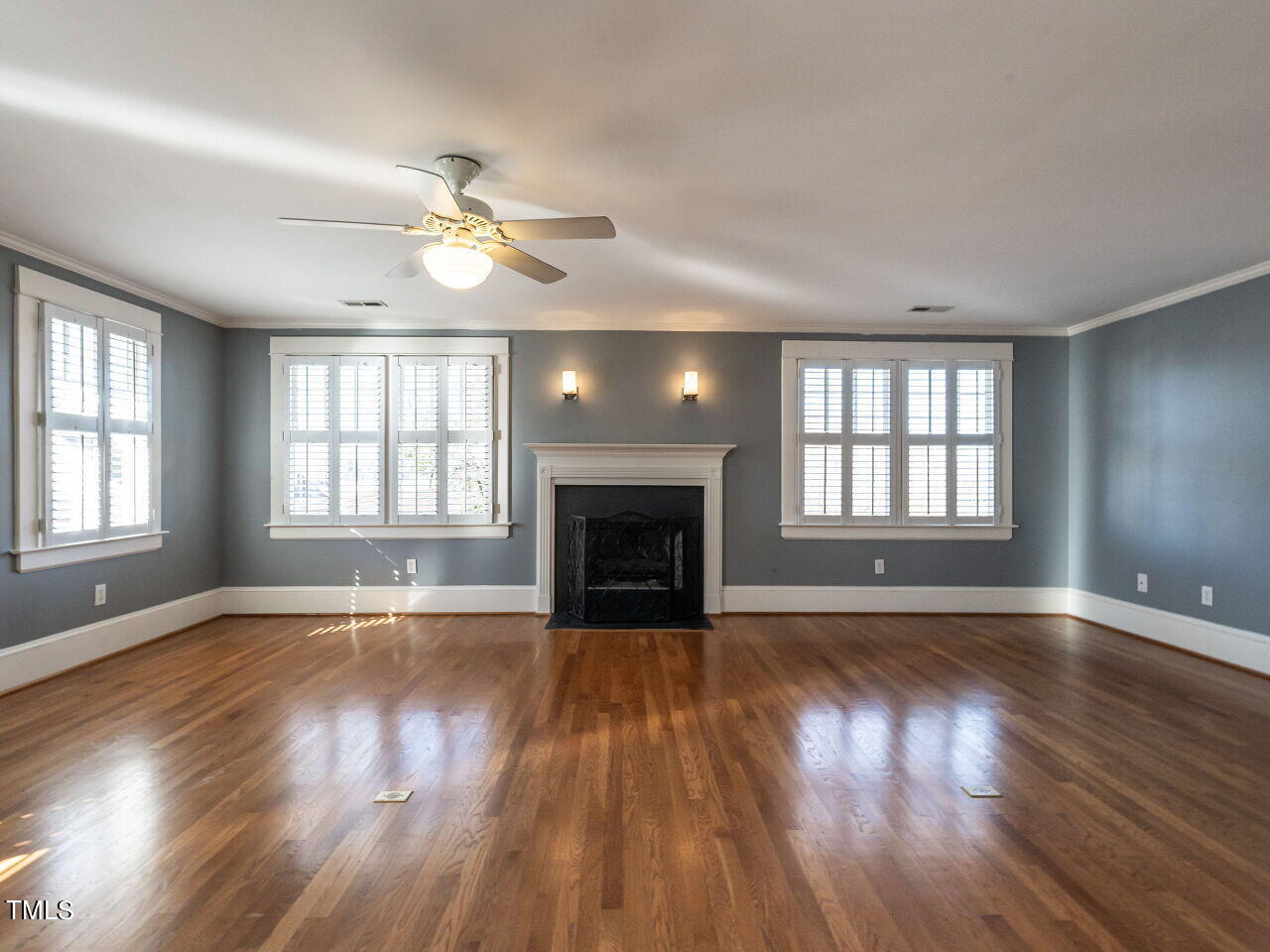 2113 St Marys Street Raleigh, NC 27608 - Photo 25 of 35 028-1280x960-primary-bedroom