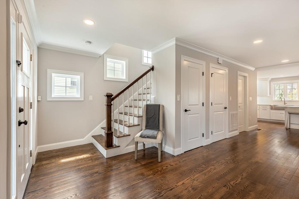 89 Robbins Road Arlington, MA 02476 - Photo 6 of 33
