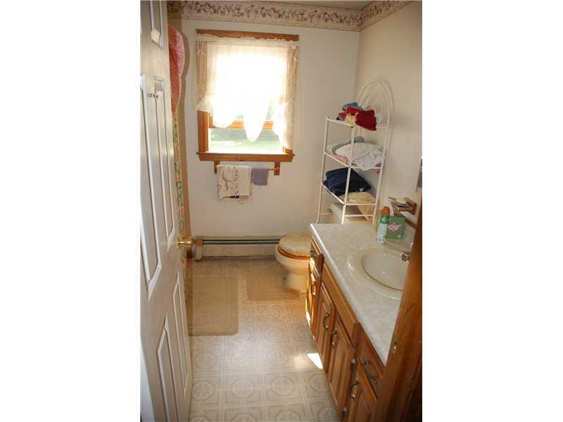 20 Sunset View Biddeford, ME 04005 - Photo 8 of 16 Bathroom.