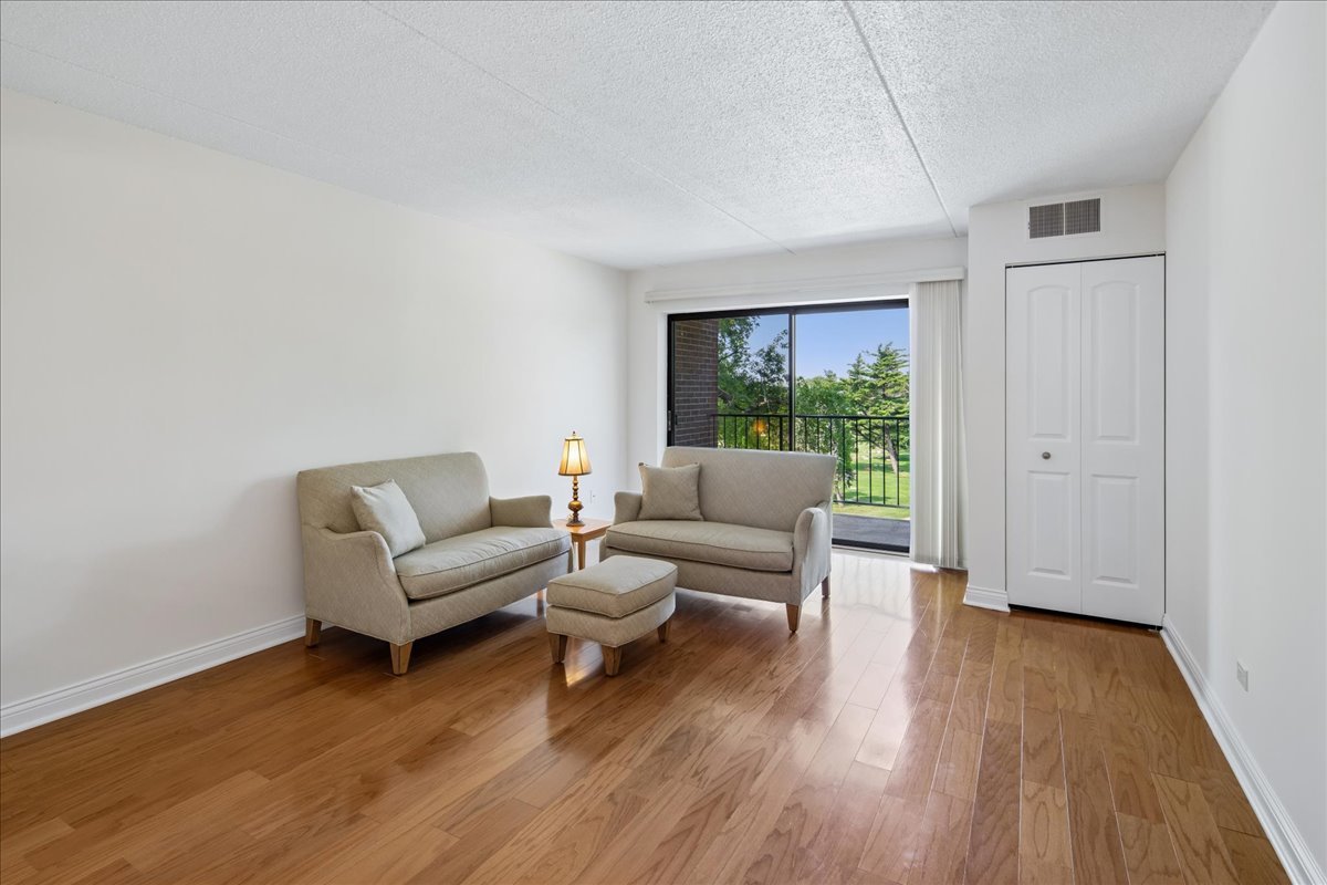 7707 West Irving Park Road, Unit 308 Chicago, IL 60634 - Photo 4 of 26