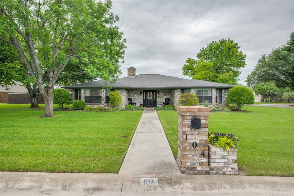 104 Brookview Decatur, TX 76234 - Photo 1 of 1