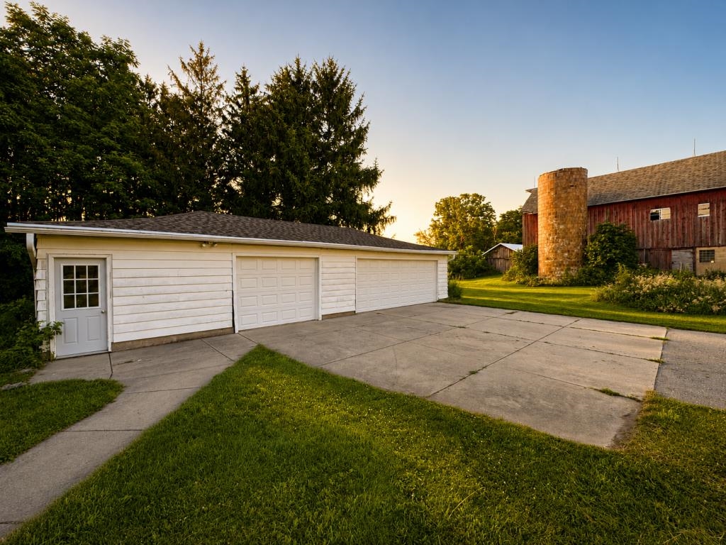8220 North Tolles Road Evansville, WI 53536 - Photo 33 of 39