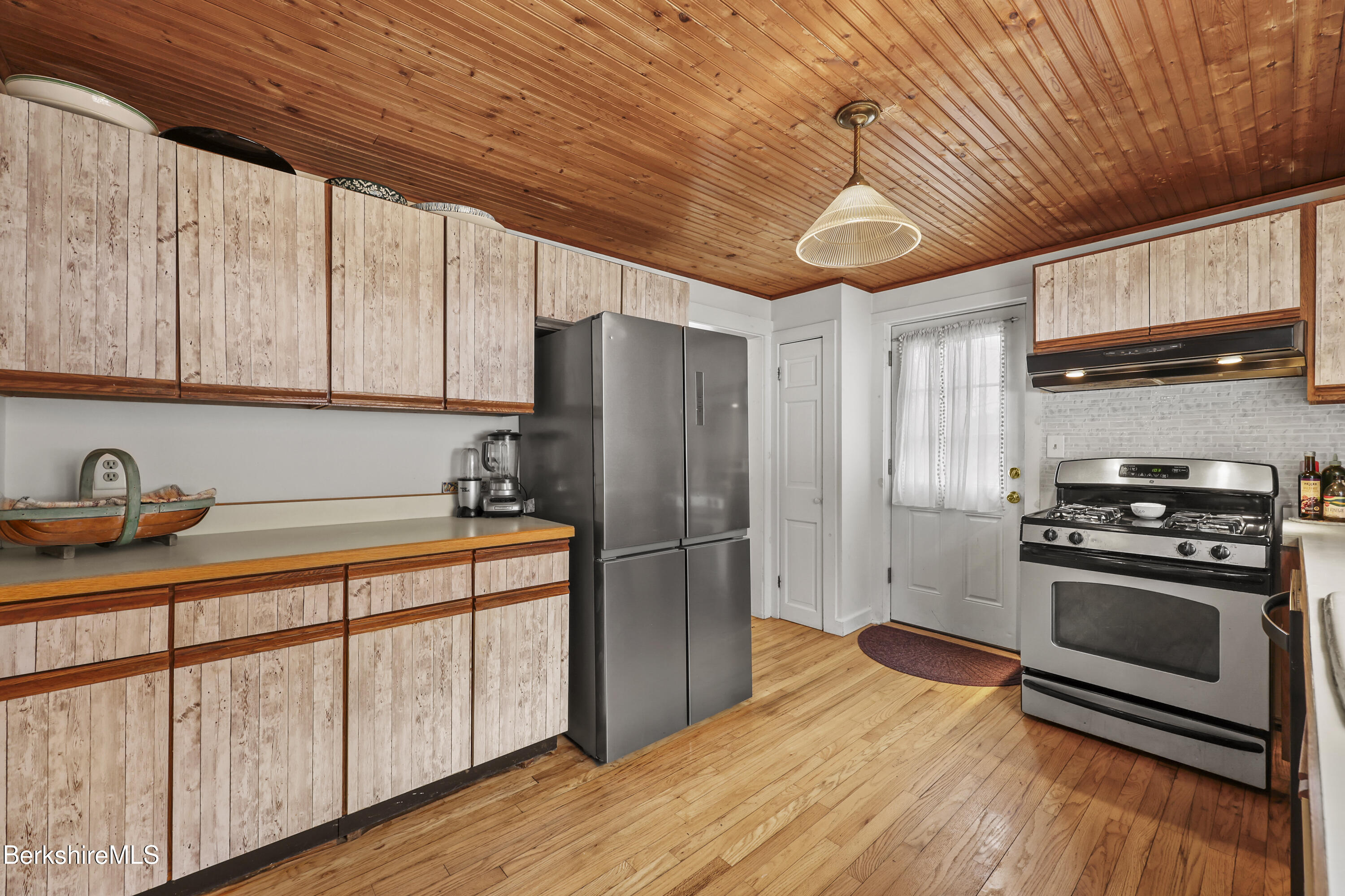 3 Van Schaack Road West Stockbridge, MA 01266 - Photo 12 of 42 85 Kitchen