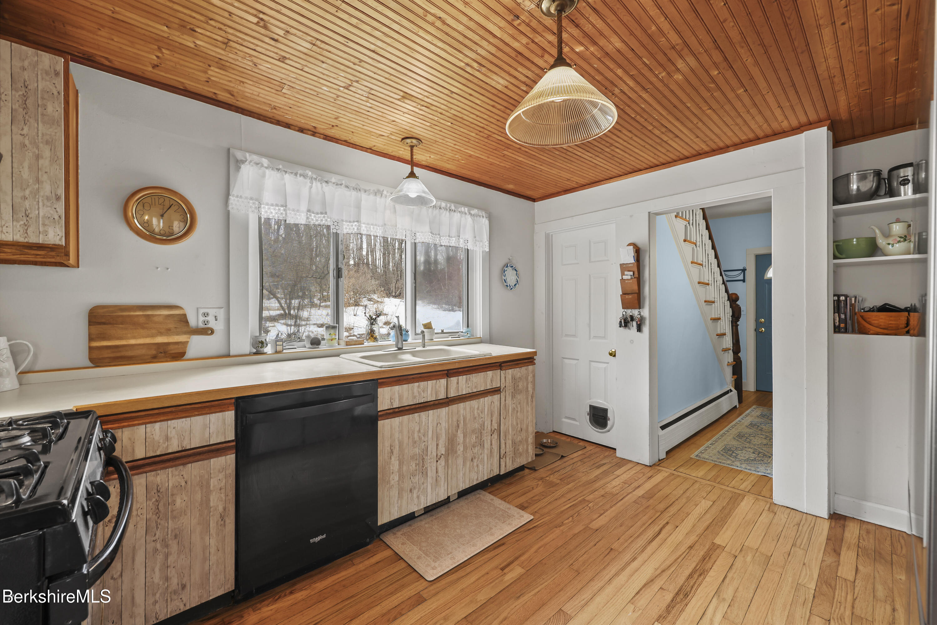 3 Van Schaack Road West Stockbridge, MA 01266 - Photo 14 of 43 90 Kitchen