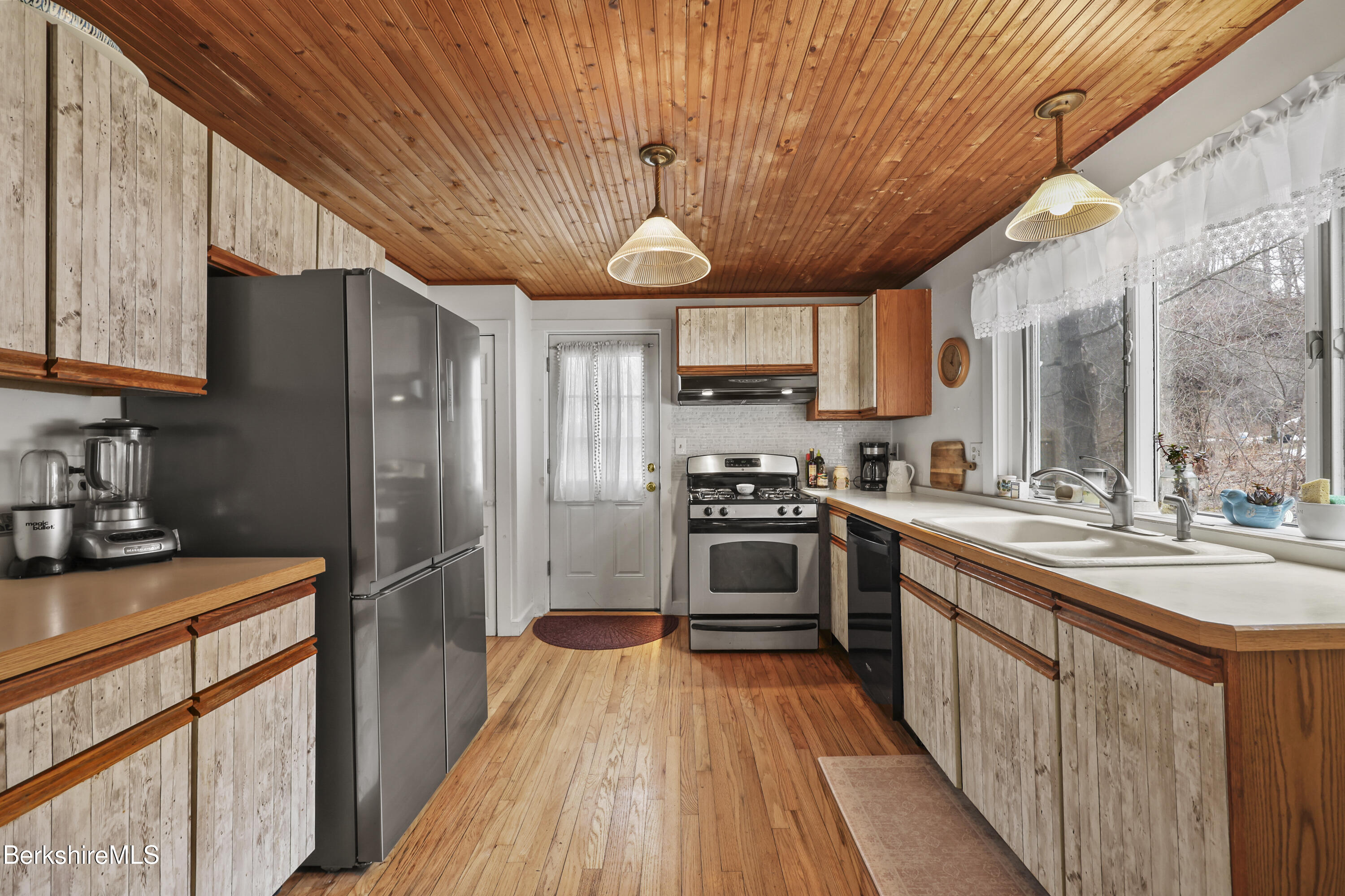 3 Van Schaack Road West Stockbridge, MA 01266 - Photo 10 of 42 75 Kitchen