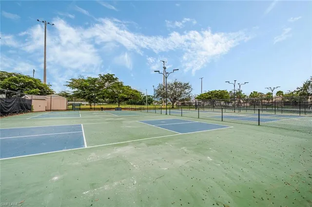 a view of a tennis court