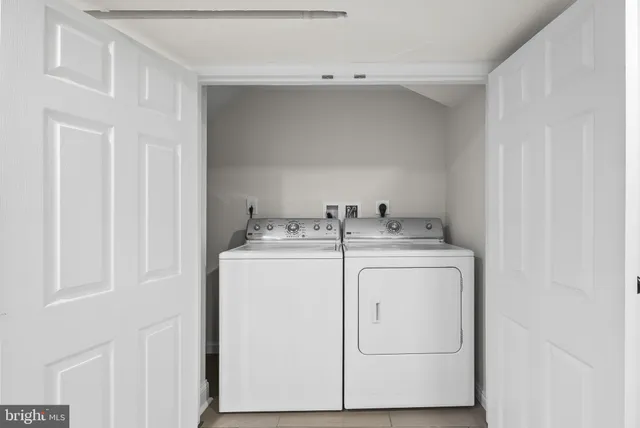 $4,400 | 433 Earl Street, Alexandria, VA 22314