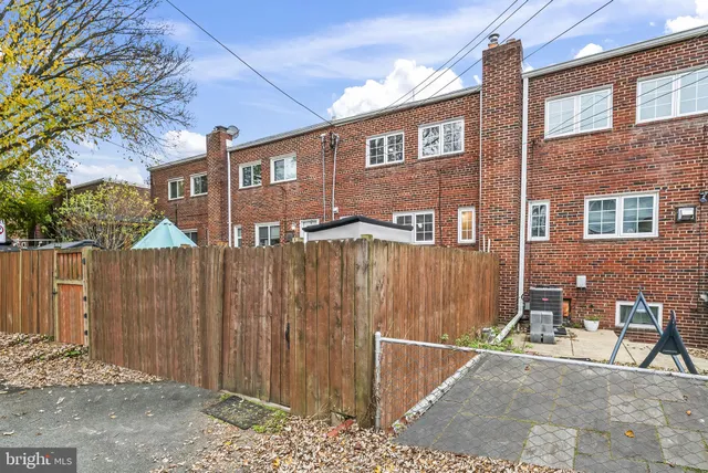 $4,400 | 433 Earl Street, Alexandria, VA 22314