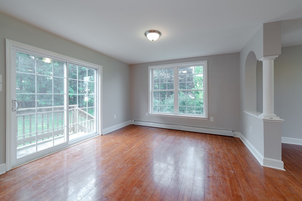 29 Chevy Chase Road Worcester, MA 01606 - Photo 6 of 28 Gallery Image 6