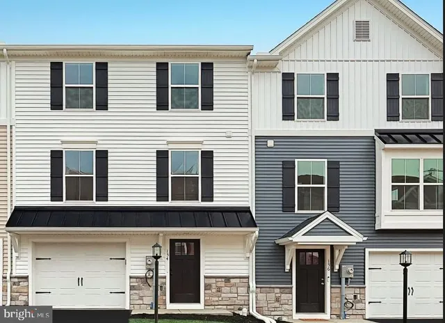 $333,990 | 1047 Ellie Lane, Harrisburg, PA 17112
