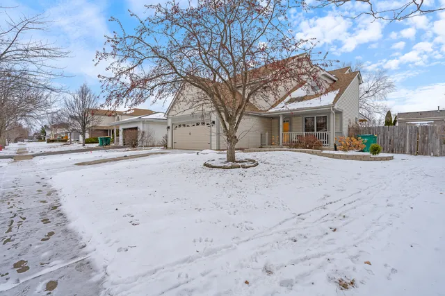 $395,000 | 2010 Primrose Drive, Plainfield, IL 60586