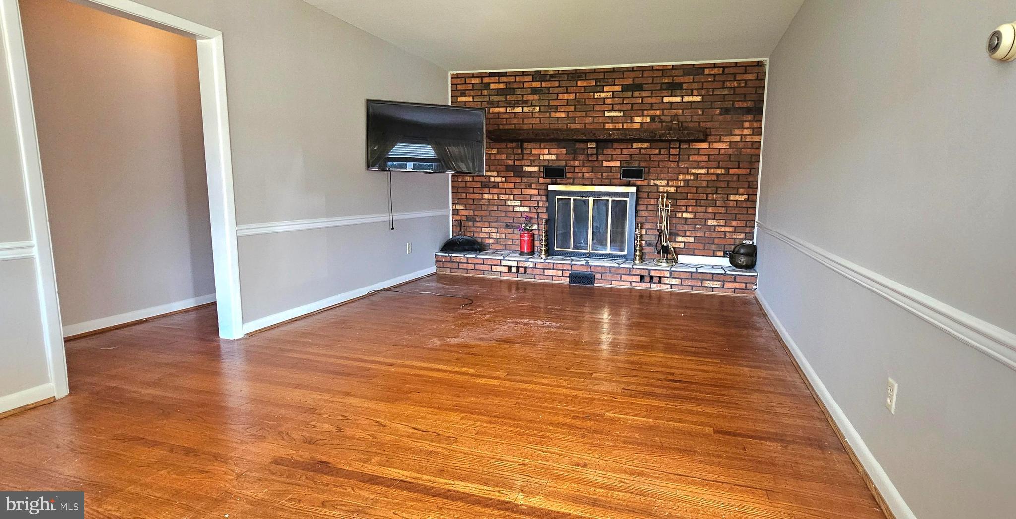 637 Polk Street Riverside, NJ 08075 - Photo 3 of 14 Gallery Image 3