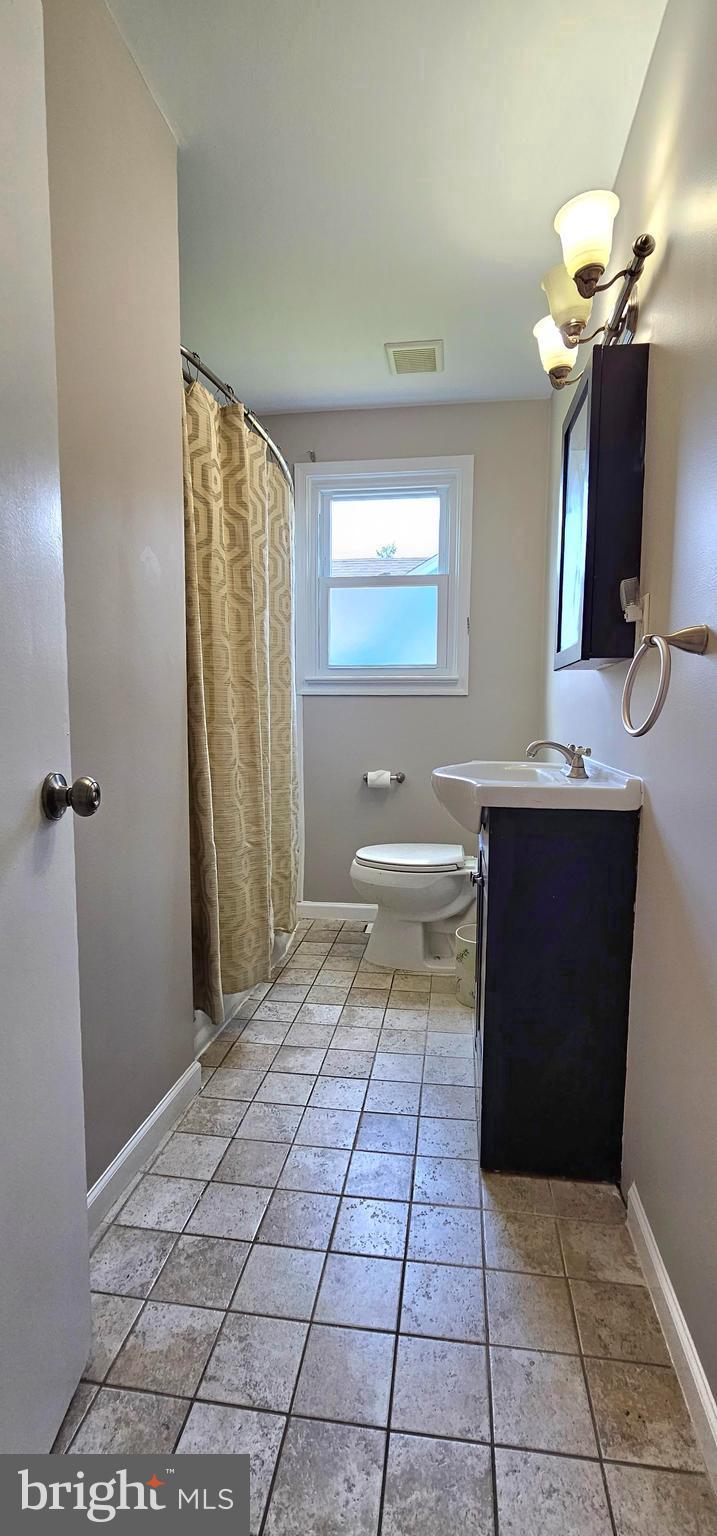 637 Polk Street Riverside, NJ 08075 - Photo 8 of 14 Gallery Image 8