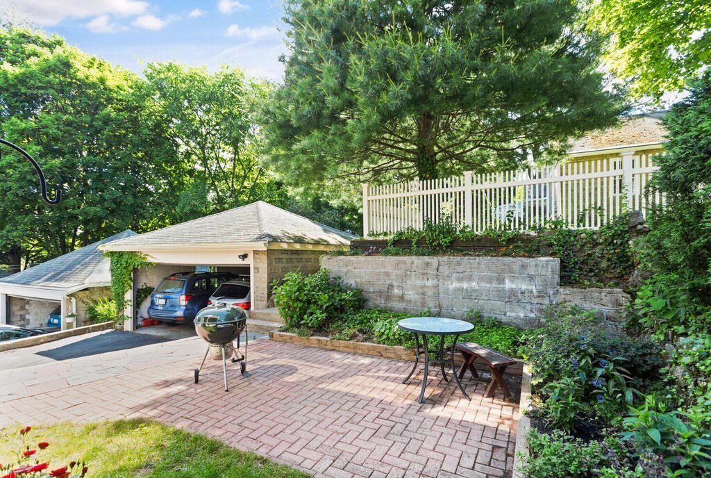 40 Menotomy Road, Unit 1 Arlington, MA 02476 - Photo 24 of 28 Gallery Image 24