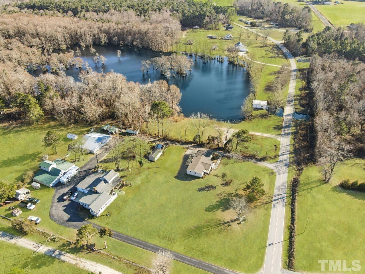 10110 Timothy Road Dunn, NC 28334 - Photo 5 of 41