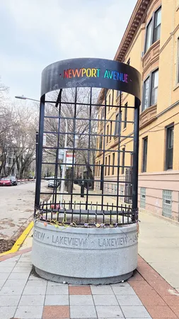 $629,000 | 807 West Newport Avenue, Unit 2, Chicago, IL 60657