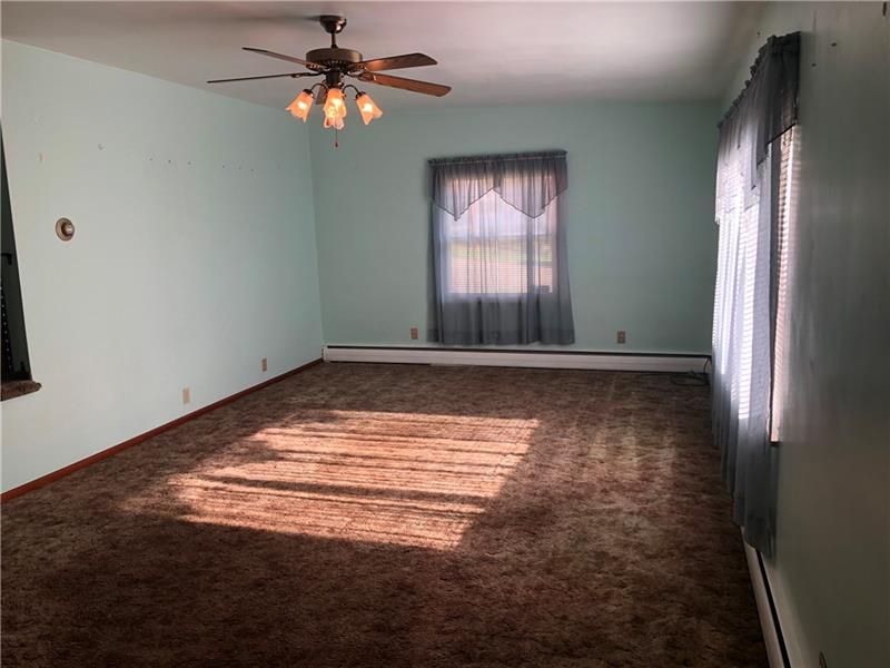 715 Curtland Street Rochester, PA 15074 - Photo 8 of 19