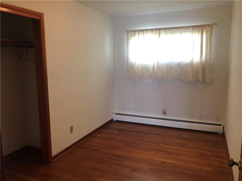715 Curtland Street Rochester, PA 15074 - Photo 10 of 19