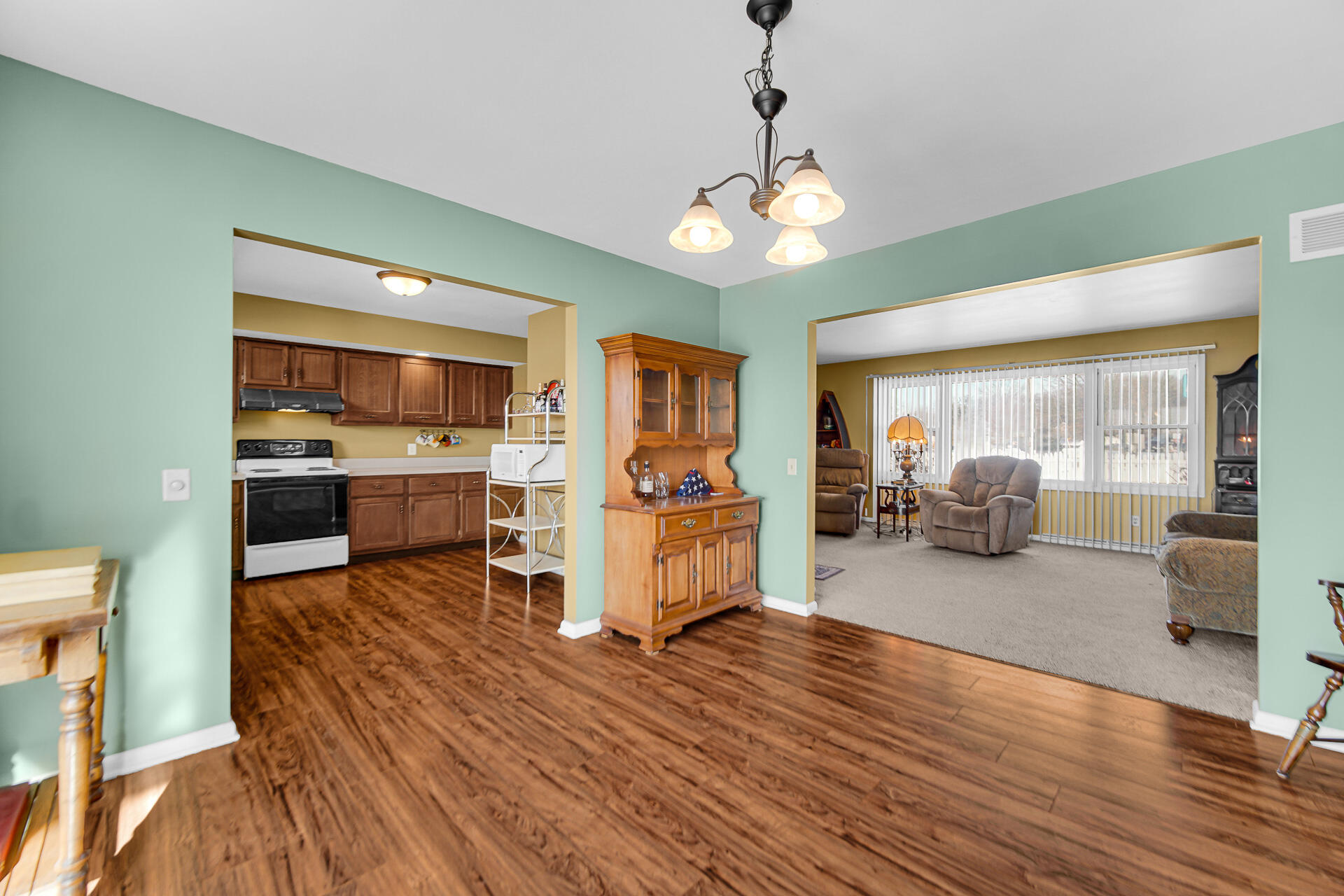 238 West Johnson Road La Porte, IN 46350 - Photo 14 of 30 1920x1280