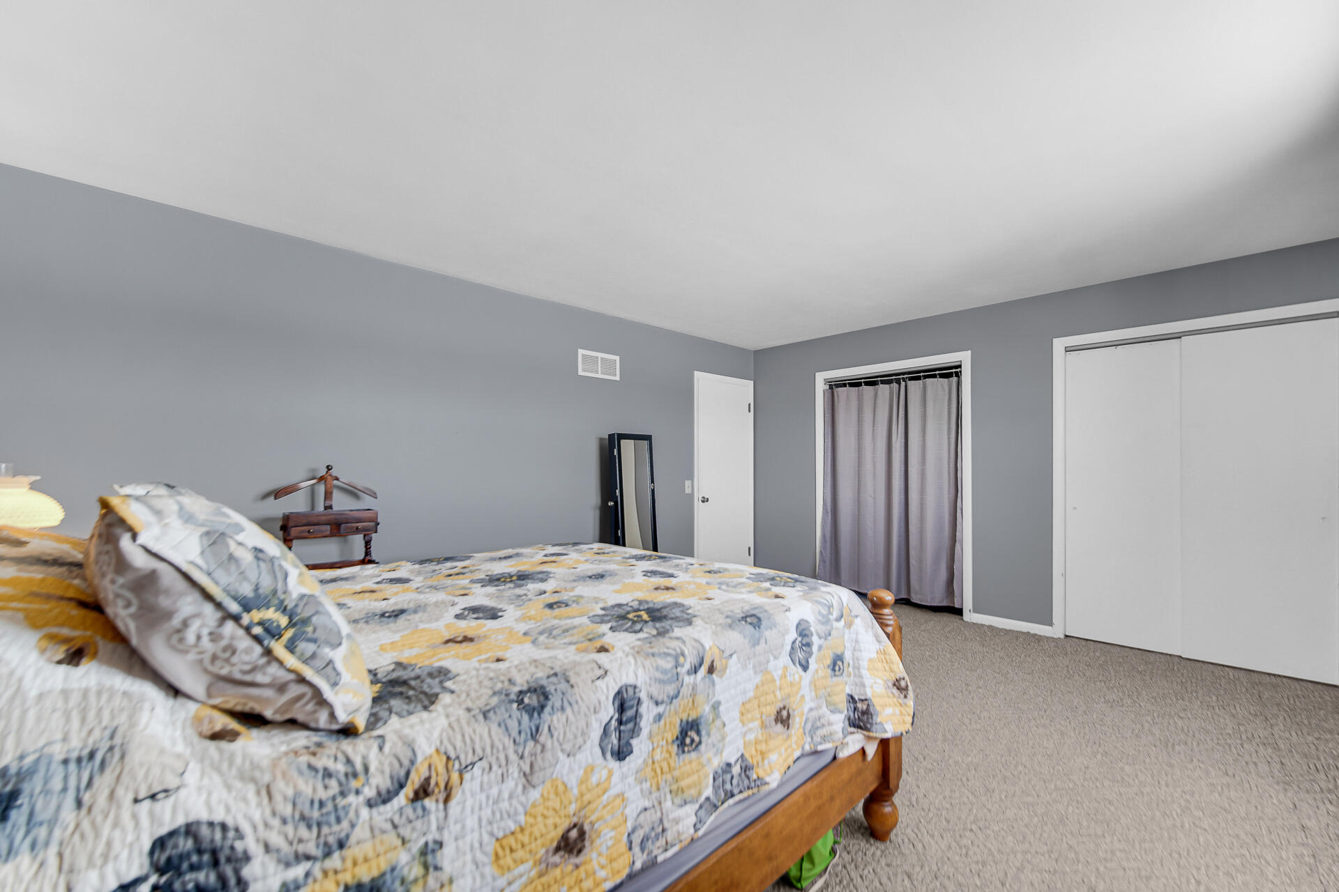 238 West Johnson Road La Porte, IN 46350 - Photo 19 of 30 1920x1280