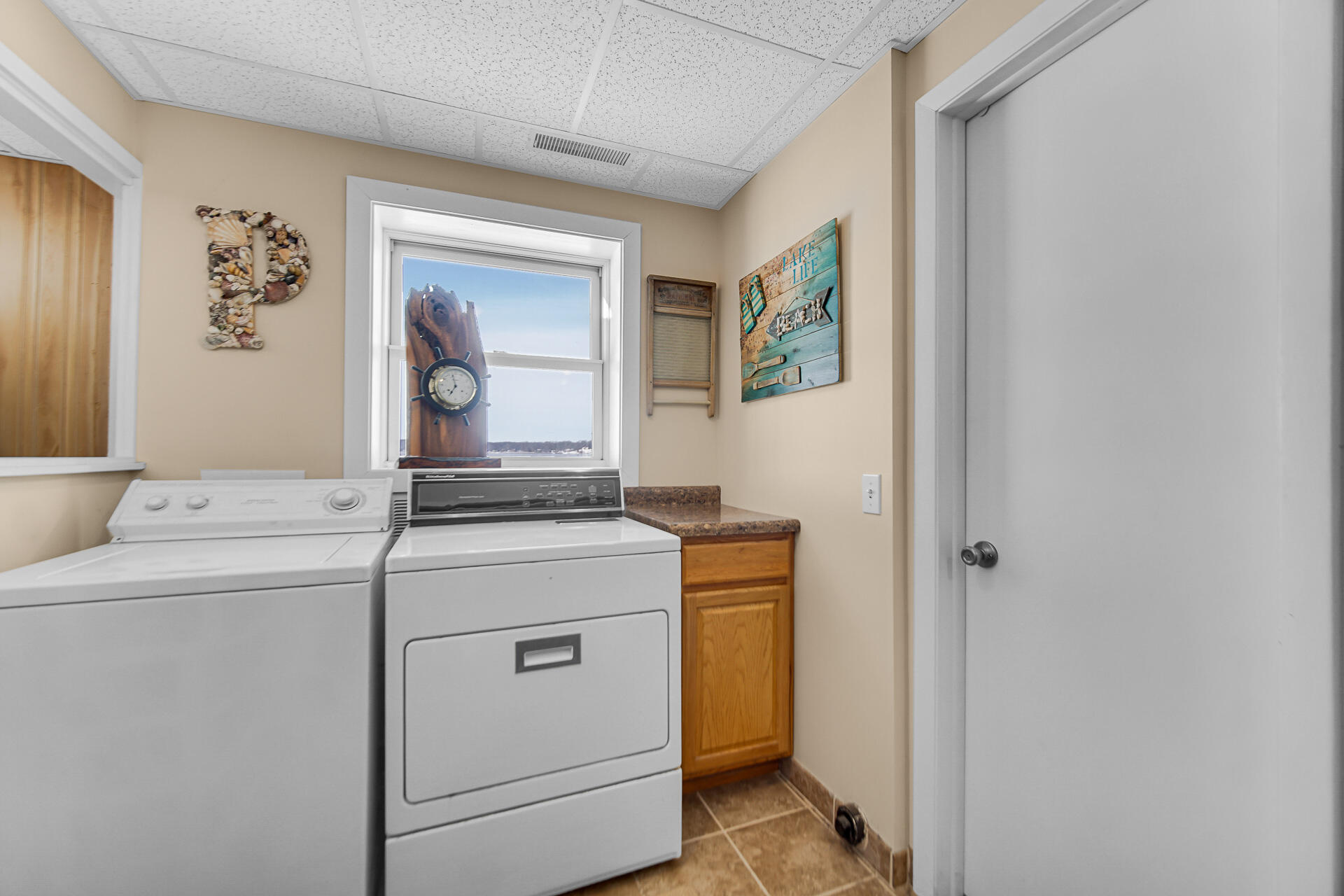 238 West Johnson Road La Porte, IN 46350 - Photo 26 of 30 1920x1280