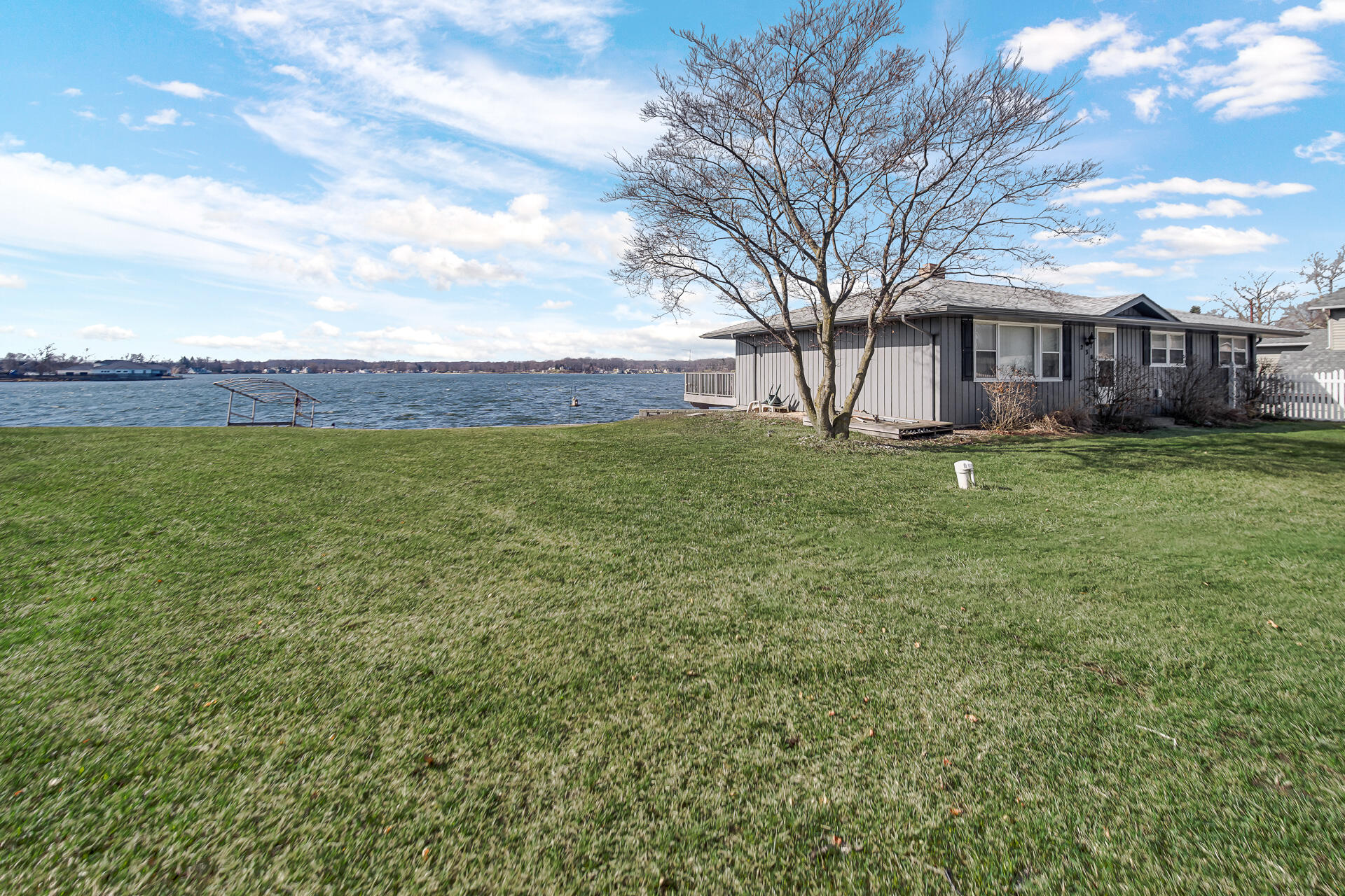 238 West Johnson Road La Porte, IN 46350 - Photo 3 of 30 1920x1280