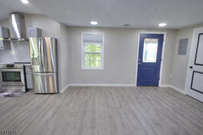 31 Station Road Denville, NJ 07834 - Photo 5 of 17