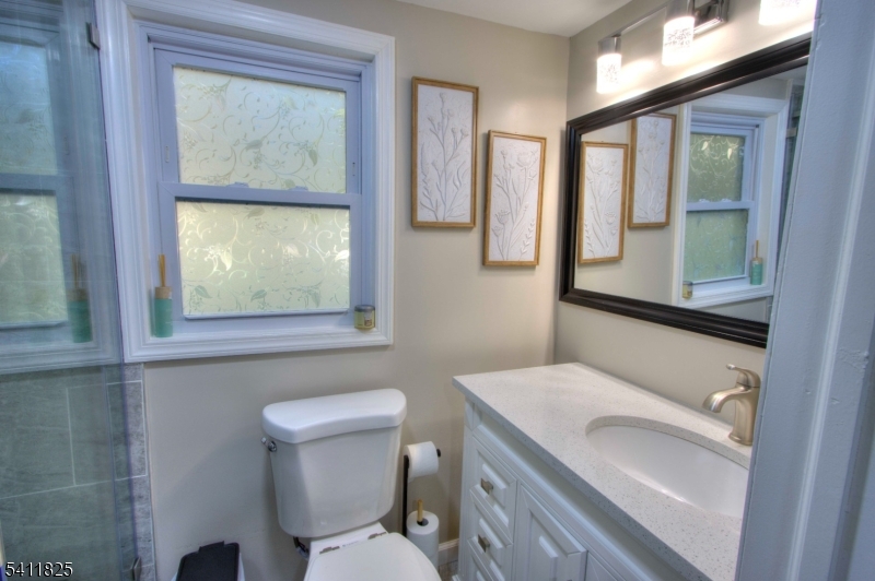 31 Station Road Denville, NJ 07834 - Photo 8 of 17