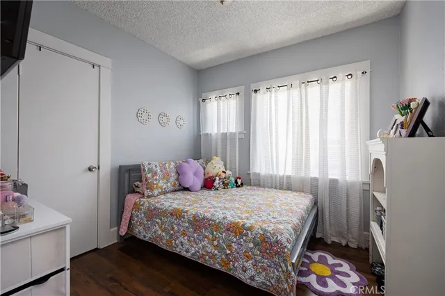 $969,000 | 643 Elm Avenue, Long Beach, CA 90802