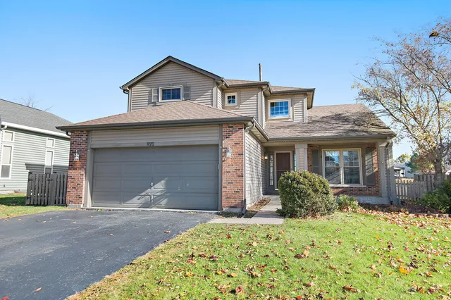 $399,900 | 870 Noelle Bend, Lake In The Hills, IL 60156