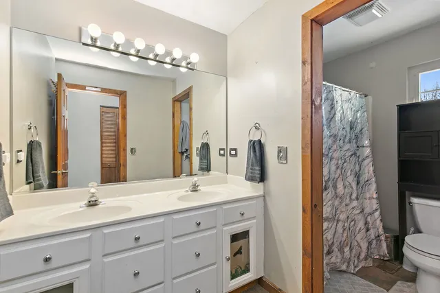 $399,900 | 870 Noelle Bend, Lake In The Hills, IL 60156