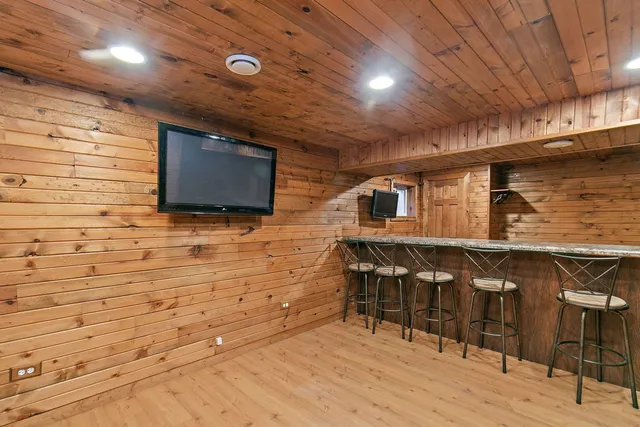 $399,900 | 870 Noelle Bend, Lake In The Hills, IL 60156