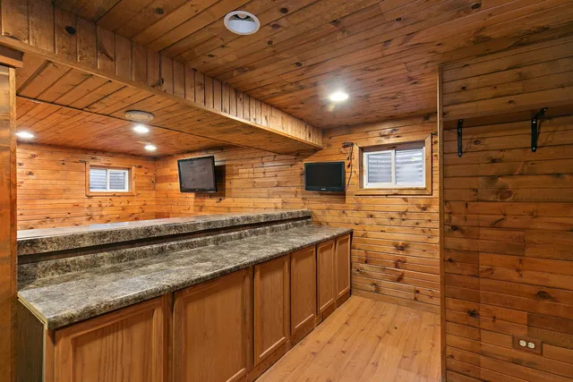 $399,900 | 870 Noelle Bend, Lake In The Hills, IL 60156