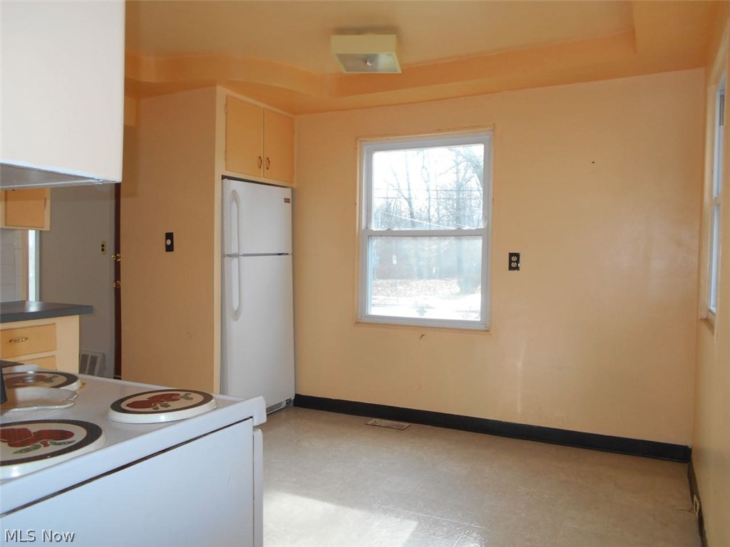 4591 Telhurst Road South Euclid, OH 44121 - Photo 11 of 18