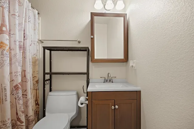 $194,950 | 428 Caribrook Way, Unit 2, Stockton, CA 95207