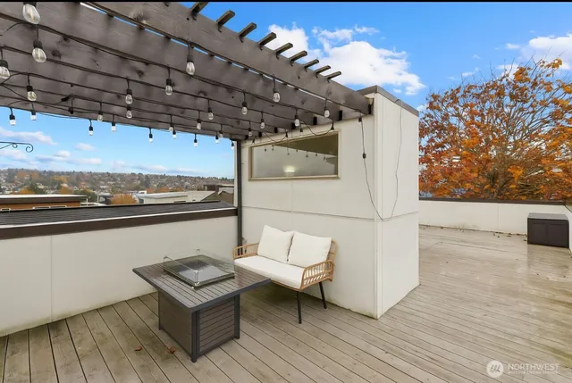 $850,000 | 1525 Northwest 58th Street, Unit A, Seattle, WA 98107