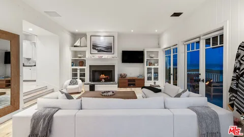 $15,950,000 | 30718 Pacific Coast Highway, Malibu, CA 90265