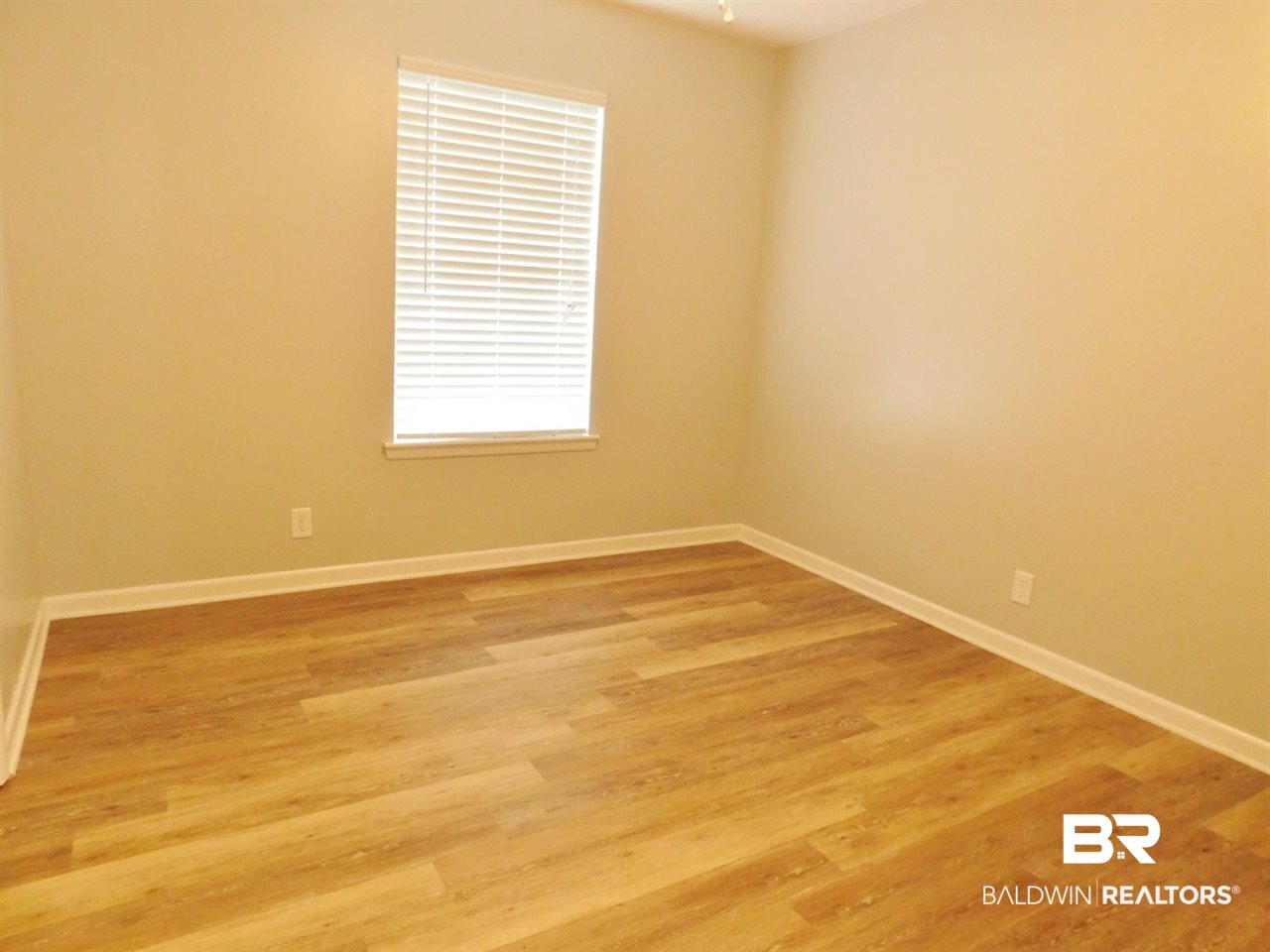 5264 Yorkwood Road South Mobile, AL 36693 - Photo 13 of 19