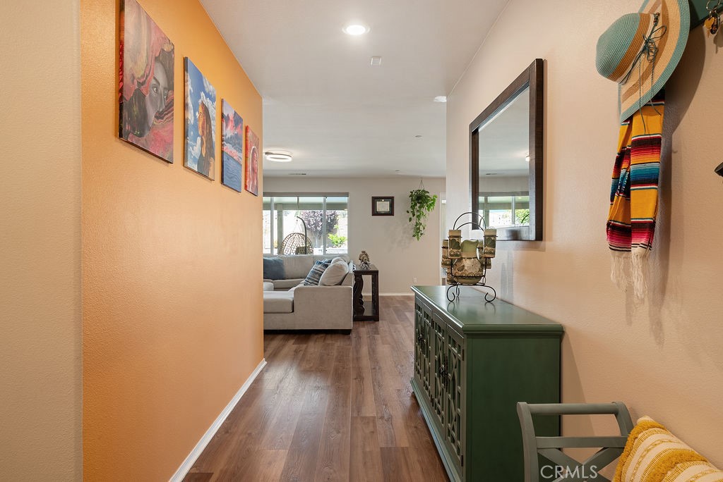 829 South Pine Avenue Rialto, CA 92376 - Photo 24 of 48 Color makes everything come to life!