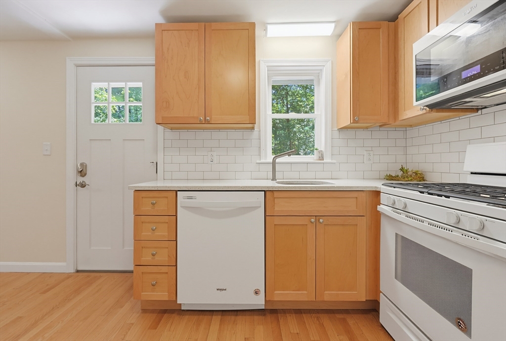 71 Carpenter Road Walpole, MA 02081 - Photo 13 of 30 Gallery Image 13