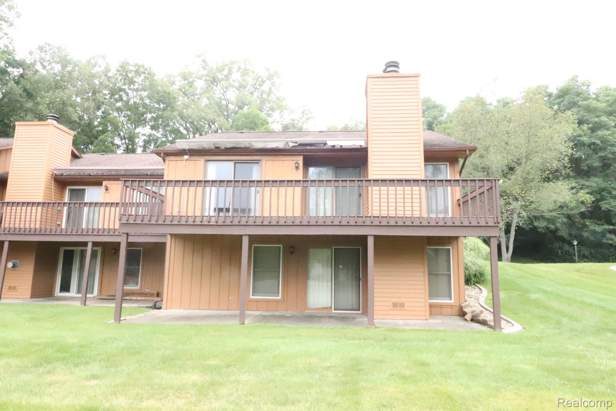 2019 Rendall Drive Jackson, MI 49201 - Photo 4 of 23 Rear View