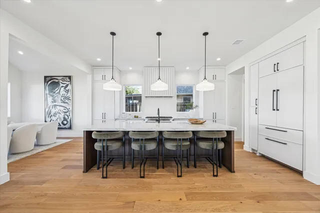 $1,484,000 | 107 East 24th Street, Houston, TX 77008