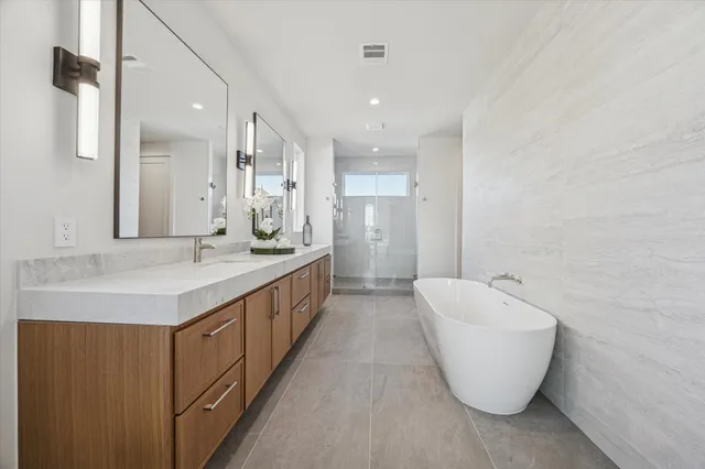 $1,484,000 | 107 East 24th Street, Houston, TX 77008