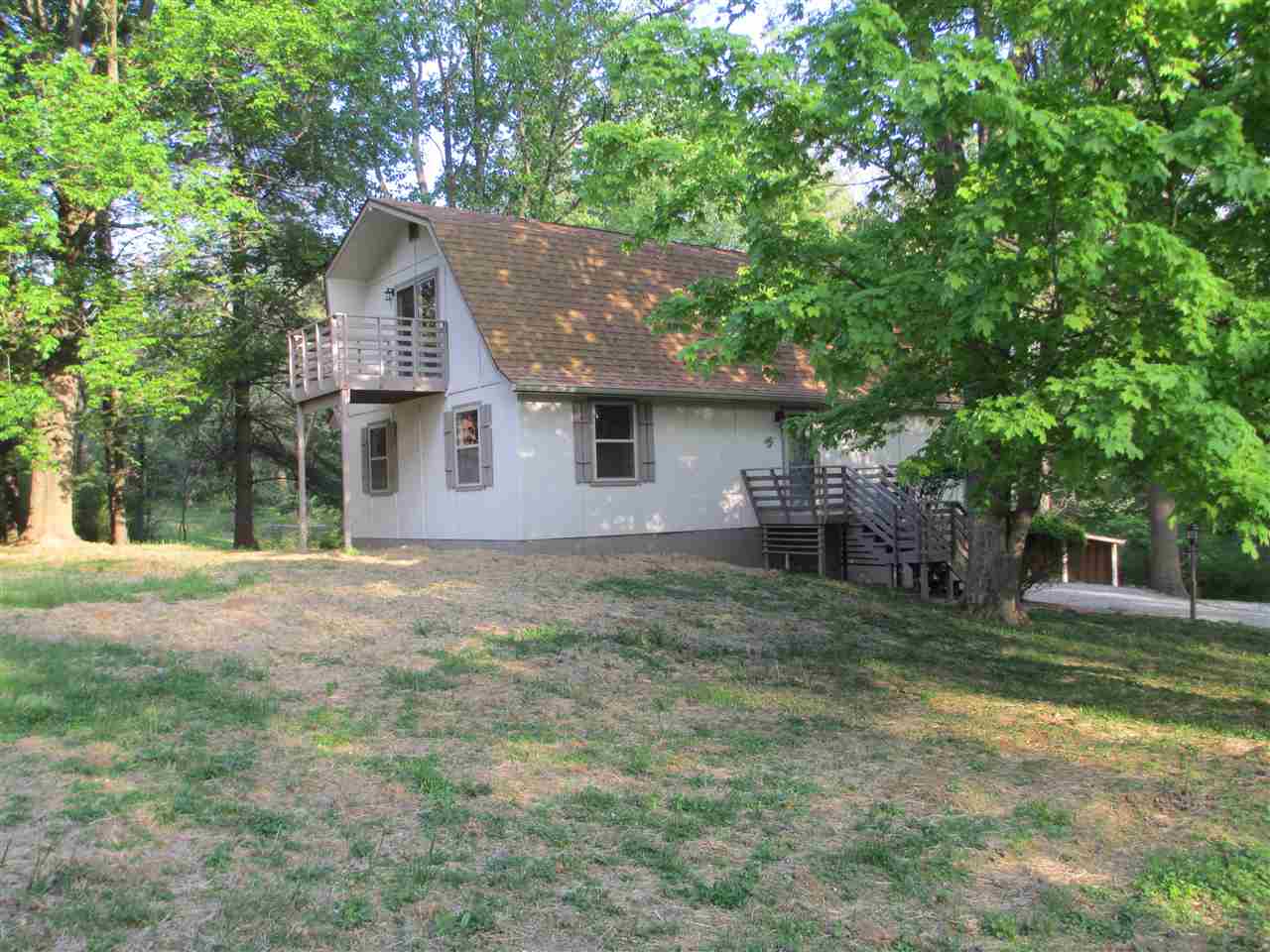 940 East Dillman Road Bloomington, IN 47401 - Photo 1 of 25 Gallery Image 1