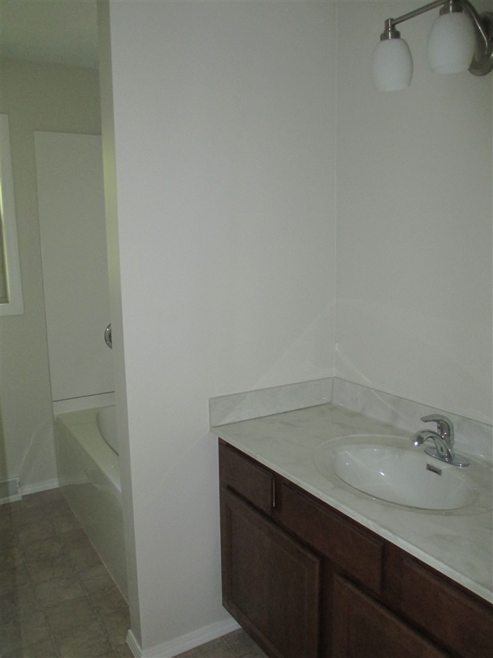 940 East Dillman Road Bloomington, IN 47401 - Photo 18 of 25 Gallery Image 18