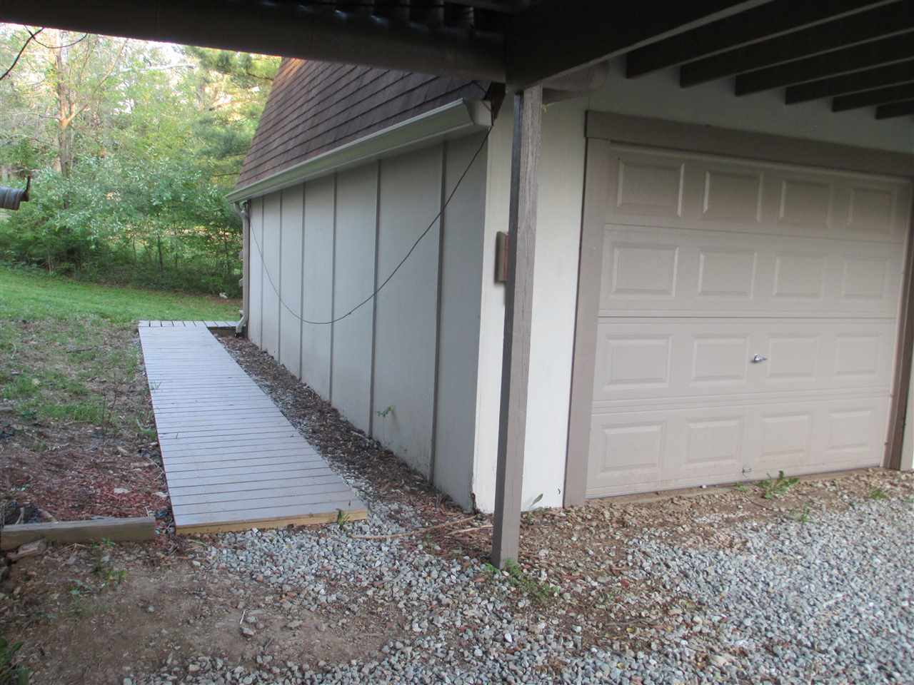 940 East Dillman Road Bloomington, IN 47401 - Photo 21 of 25 Gallery Image 21